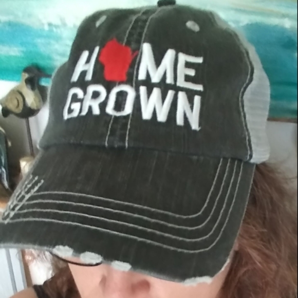 Meet your Posher, Lisa - Picture 1 of 1